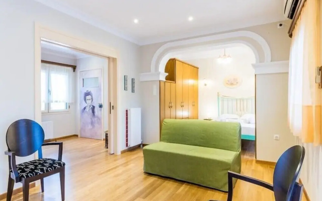 Hollywood house for 9 people in Thessio