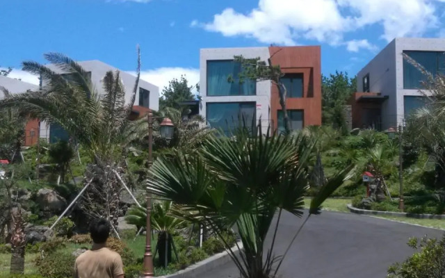 Sun Village
