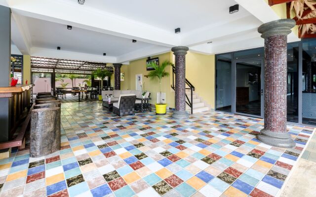 Hotel Babylon