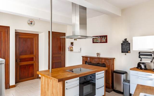 Elegant Holiday Home in Olonzac With Private Swimming Pool