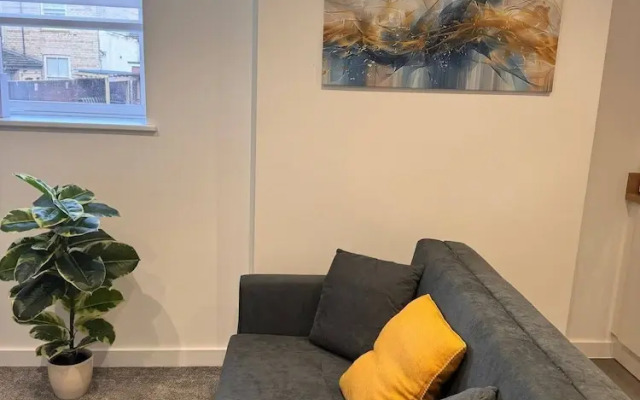 Hull Hideaway - Modern Apartment for 4