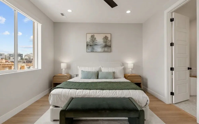 Weekend Vibes 5 Bedroom Townhouse
