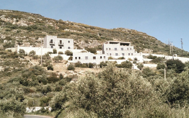 Onar Mani Suites