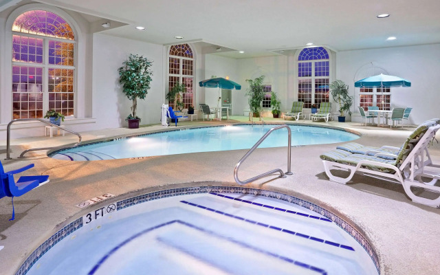 La Quinta Inn & Suites by Wyndham Cleveland Macedonia