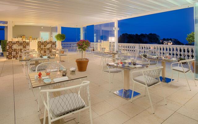 NH Collection Taormina Hotel