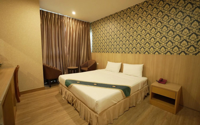 Three Seasons Bangkok