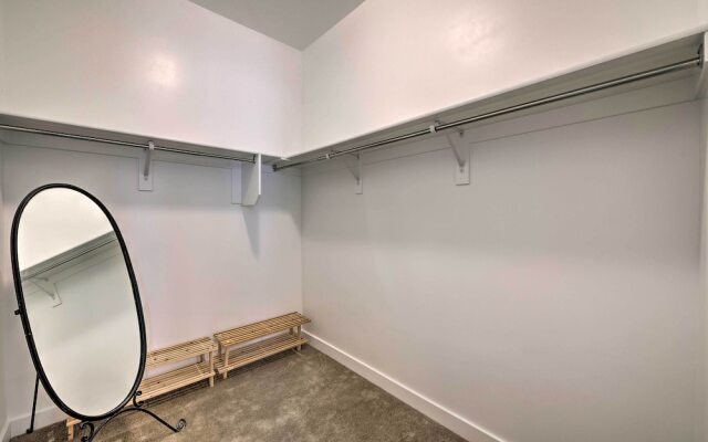 Inviting Hideout Townhome w/ Balcony & Lake Views!