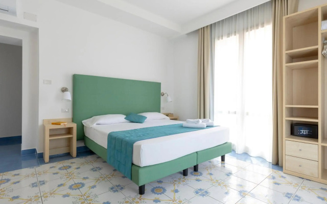 Napolit'amo Hotel Medina
