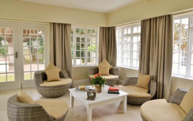 10 on Milner Guesthouse