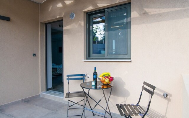 Serenity Suites Sea View 3