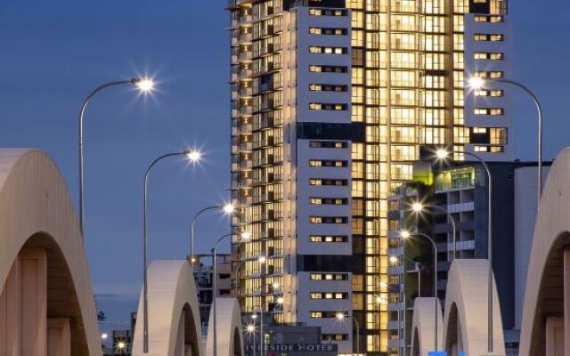 Lovely 2 Beds Apt with City View at South Brisbane