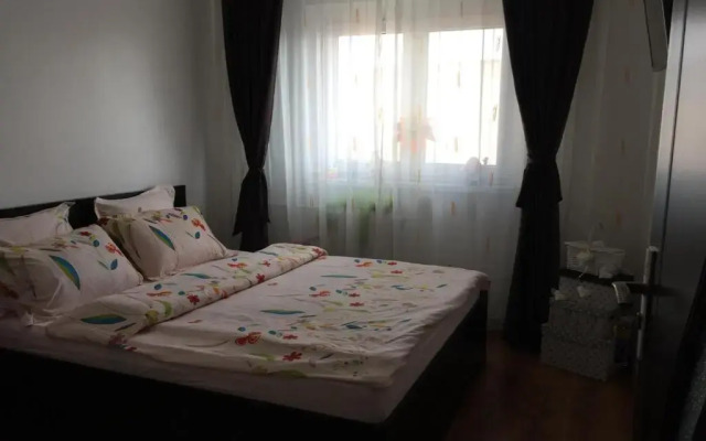 Apartament 3 camere în Mangalia.