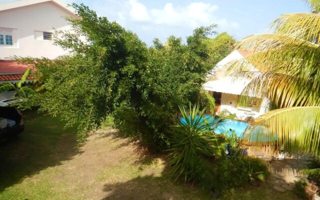 Chalet with One Bedroom in Le Vauclin, with Private Pool, Enclosed Garden And Wifi - 150 M From the Beach