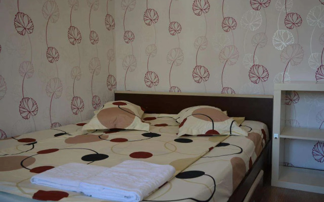 Iulia Studio 9