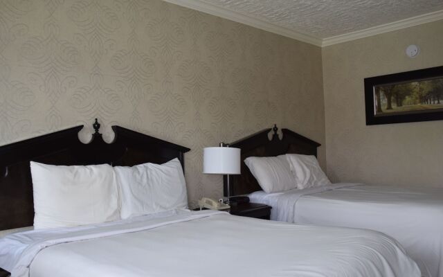 Festival Courtyard Inn