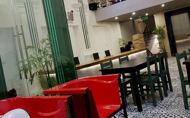 Republik Backpackers Hostel