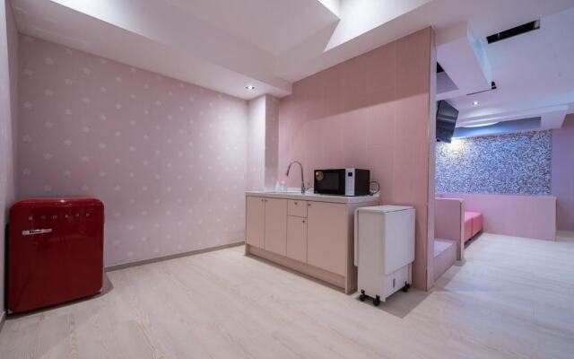 Jangyu Almond Kids Hotel