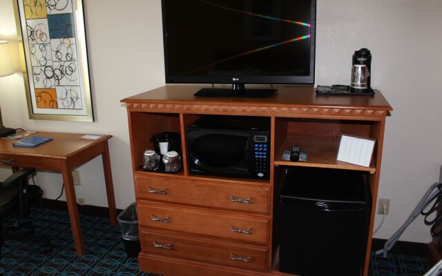 Fairfield Inn & Suites by Marriott Kansas City Liberty