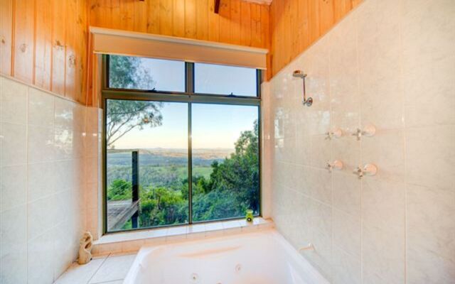 Treetops Seaview Montville