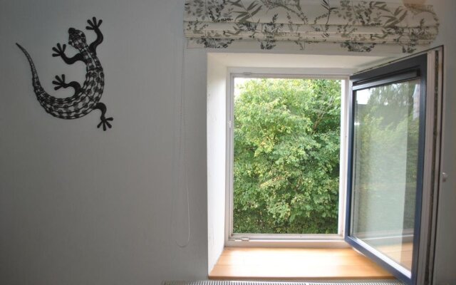 Celinie's Guest House