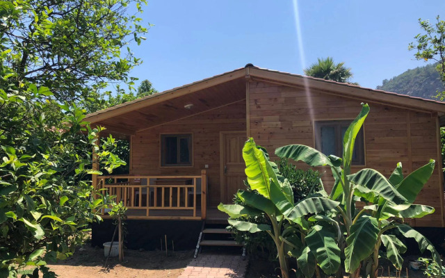 Lemon Garden Lodge