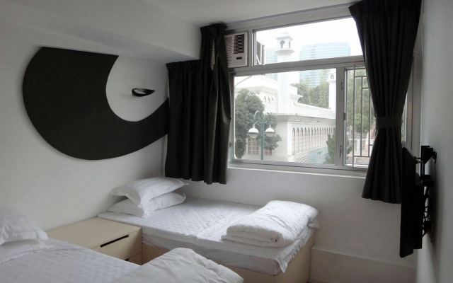 Panda's Hostel - Elegant