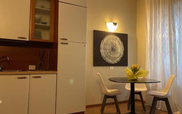 Holiday Thea & Residence