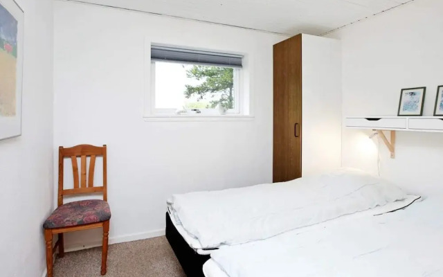 6 Person Holiday Home in Jerup