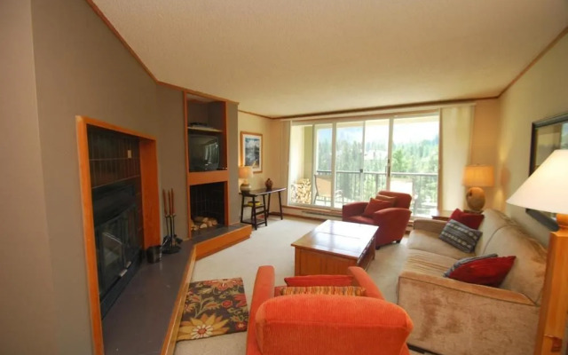Pines Condominiums in West Keystone by Key to the Rockies