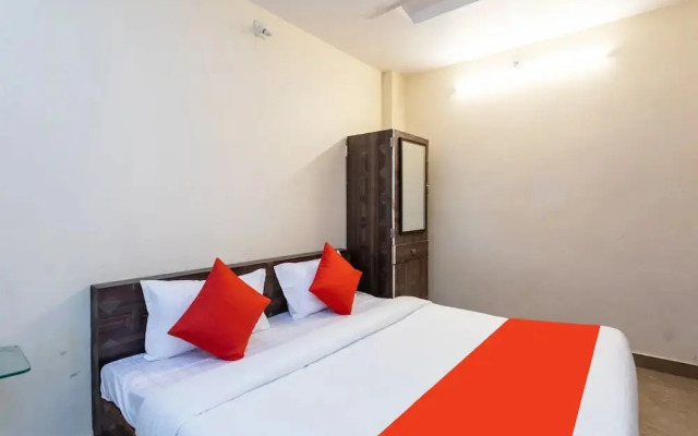Hotel Padma Palace by OYO Rooms