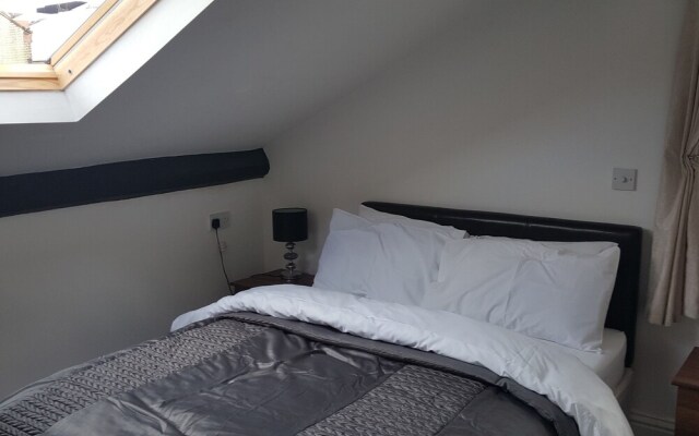 Liverpool Centre Penthouse Sleeps 8