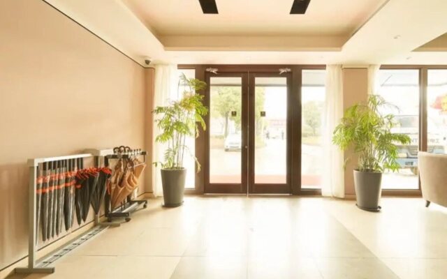 Homeinn Plus Hotel (Shanghai Pudong Airport)