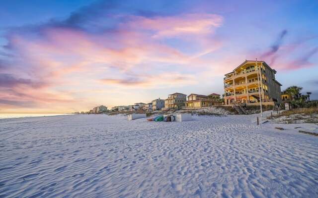 Palazzo del Mar by Five Star Properties