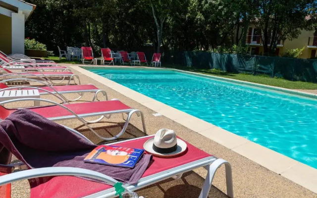 Logis Hôtel La Bastide de Grignan & Restaurant La Chênaie