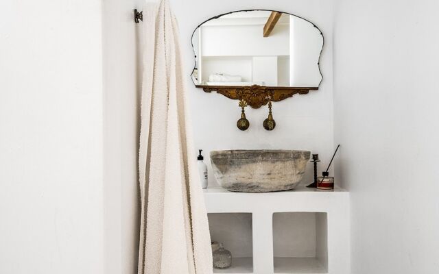 Your Luxury Escape - Bisque House