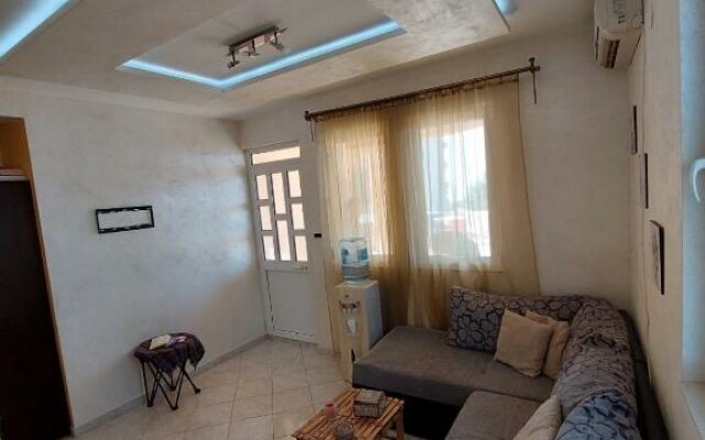 Three-Bedroom Apartment in Utjeha