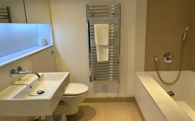 Very Centrally Located Chic one bed Quartermile Apartment