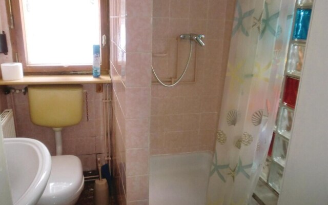 Beautiful Home in Güntersberge With 2 Bedrooms and Sauna