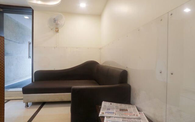 OYO 4186 Hotel Oyster