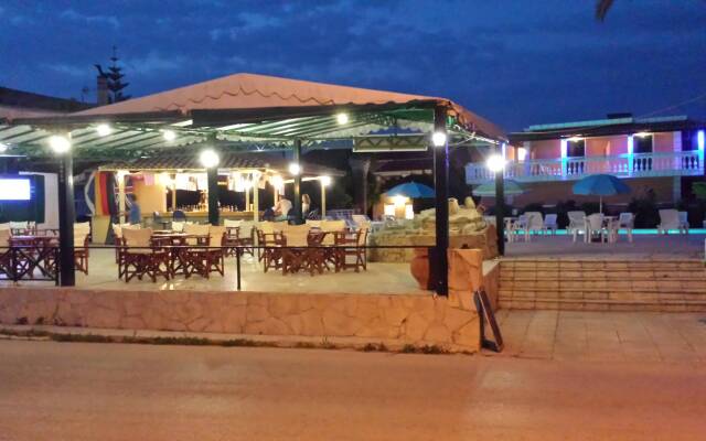 Nikolas Club