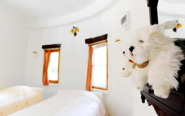 Scenic Riverside Resort