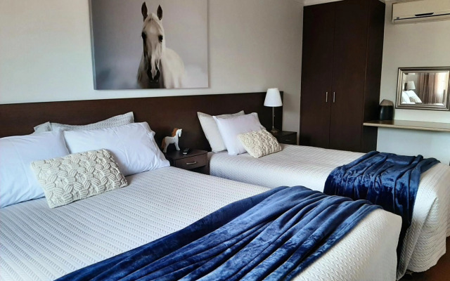 Tourist Road - 2 Bedroom Unit - WiFi