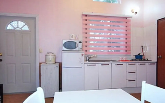 Anmyeondo Blue Ara Pension