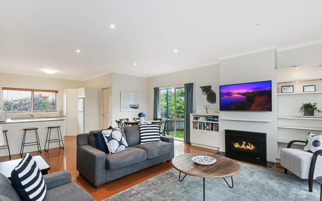 Guildford Cottage – Guest Rooms – Port Fairy