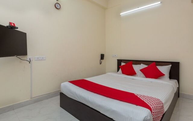 OYO 23081 Little Stay Service Apartments