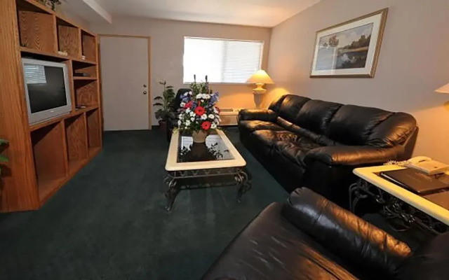 Shilo Inn Suites Hotel - Nampa Suites - Idaho