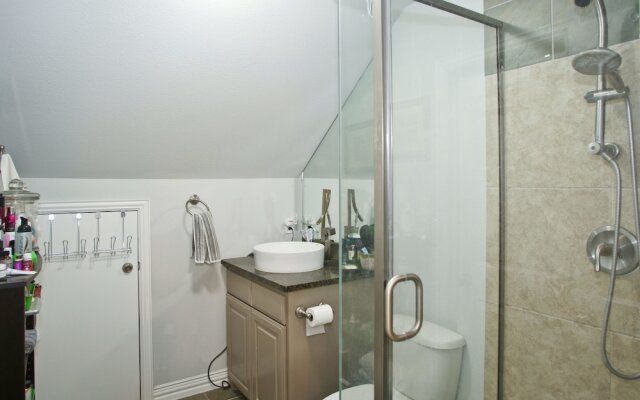 The Big Green House Bed & Breakfast