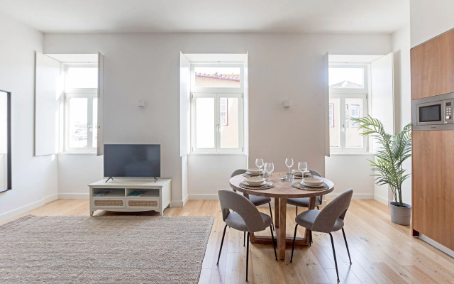 Superb Flat w/ Balcony and AC by LovelyStay