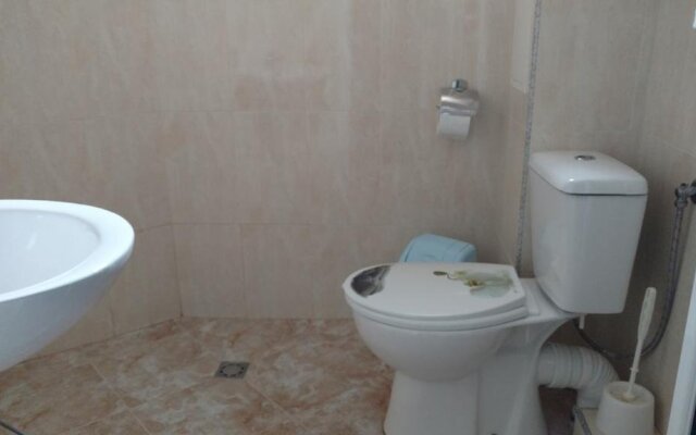 House Rezvaya with rooms for rent