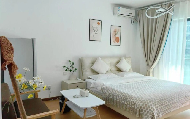 Chunluyuan International Apartment Hotel